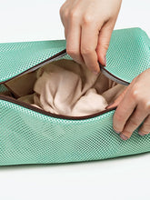 Load image into Gallery viewer, The Fresh Mint Wash Bag
